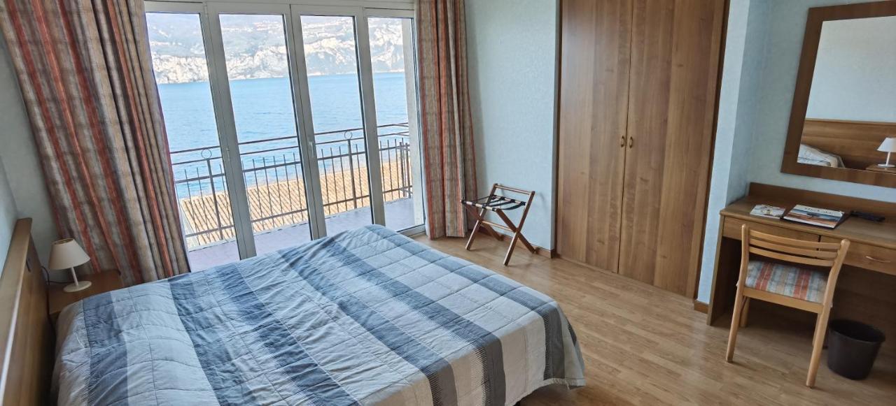 Hotel Nike Brenzone sul Garda Exteriör bild